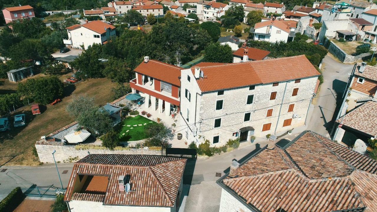 Apartments Casa Garibaldi Brtonigla Exterior foto