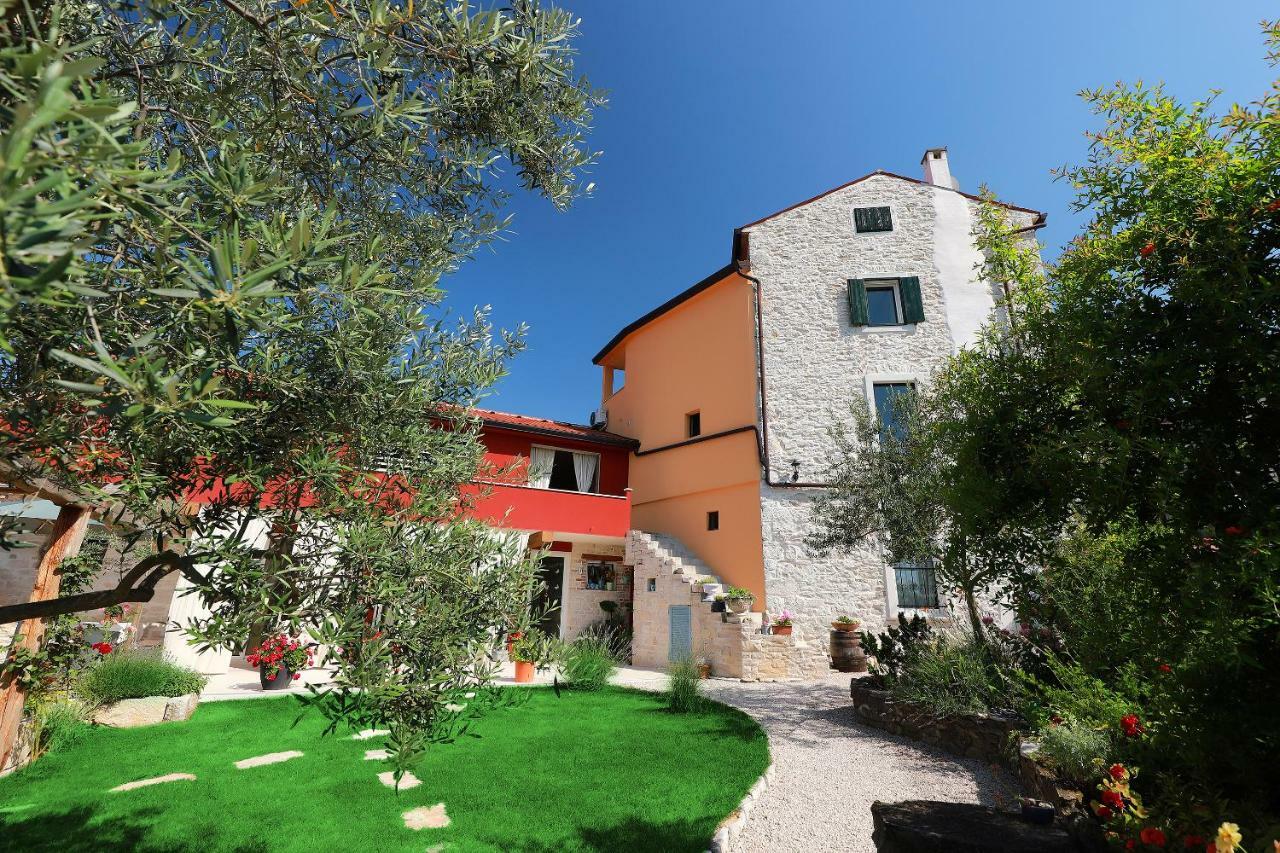 Apartments Casa Garibaldi Brtonigla Exterior foto